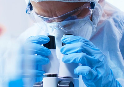 Сравнение на клетъчните и транскриптомните ефекти между парата от електронна цигара и цигарения дим в човешки бронхиални епителни клетки