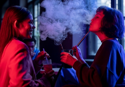 В Нова Зеландия казват, че вейпването може да подобри общественото здраве, в Ню Йорк забраняват пушенето на е-цигара на обществени места